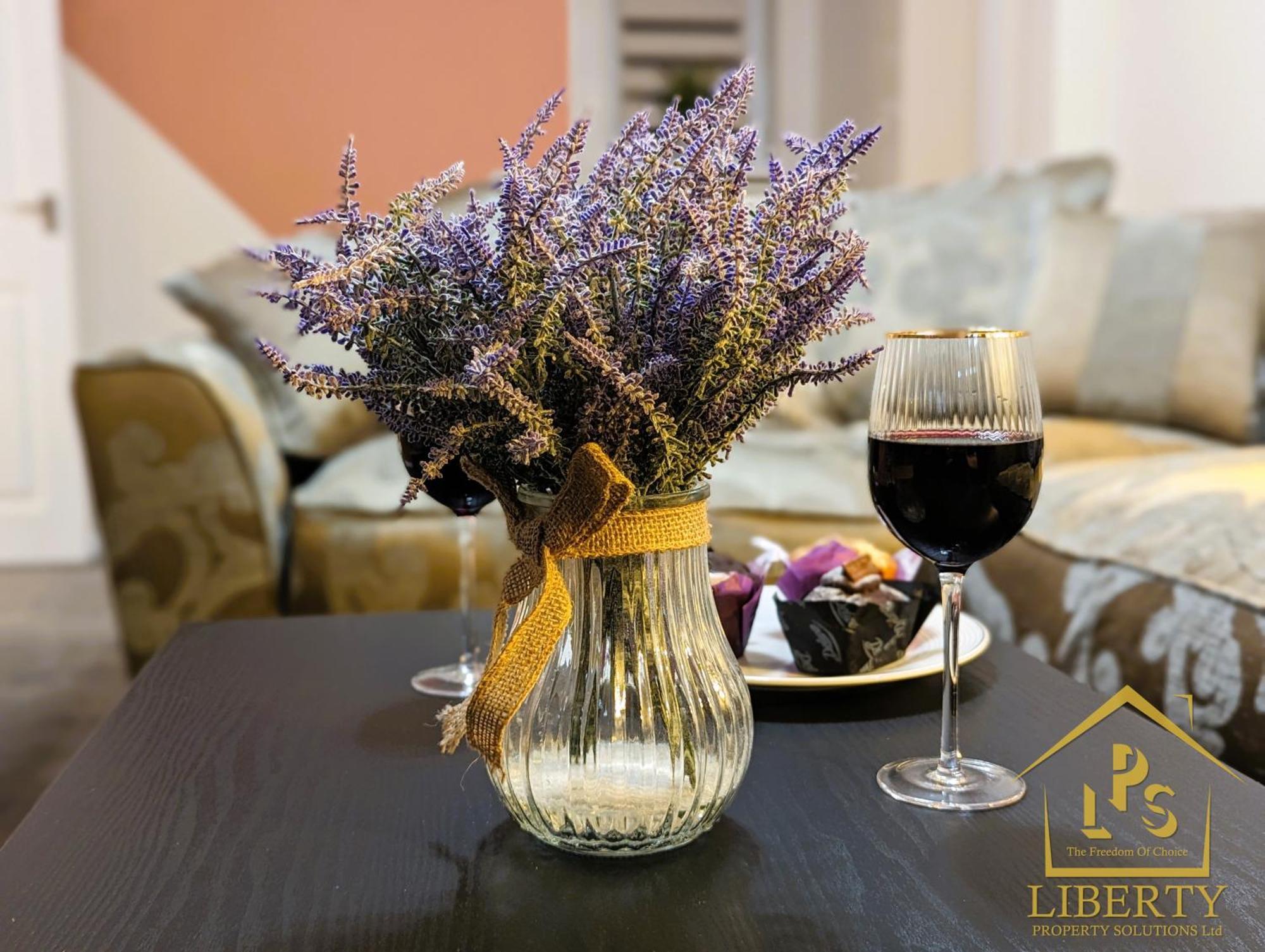 6 Guests * 4 Bedroom * Free Wi-Fi *Huntingdon Esterno foto