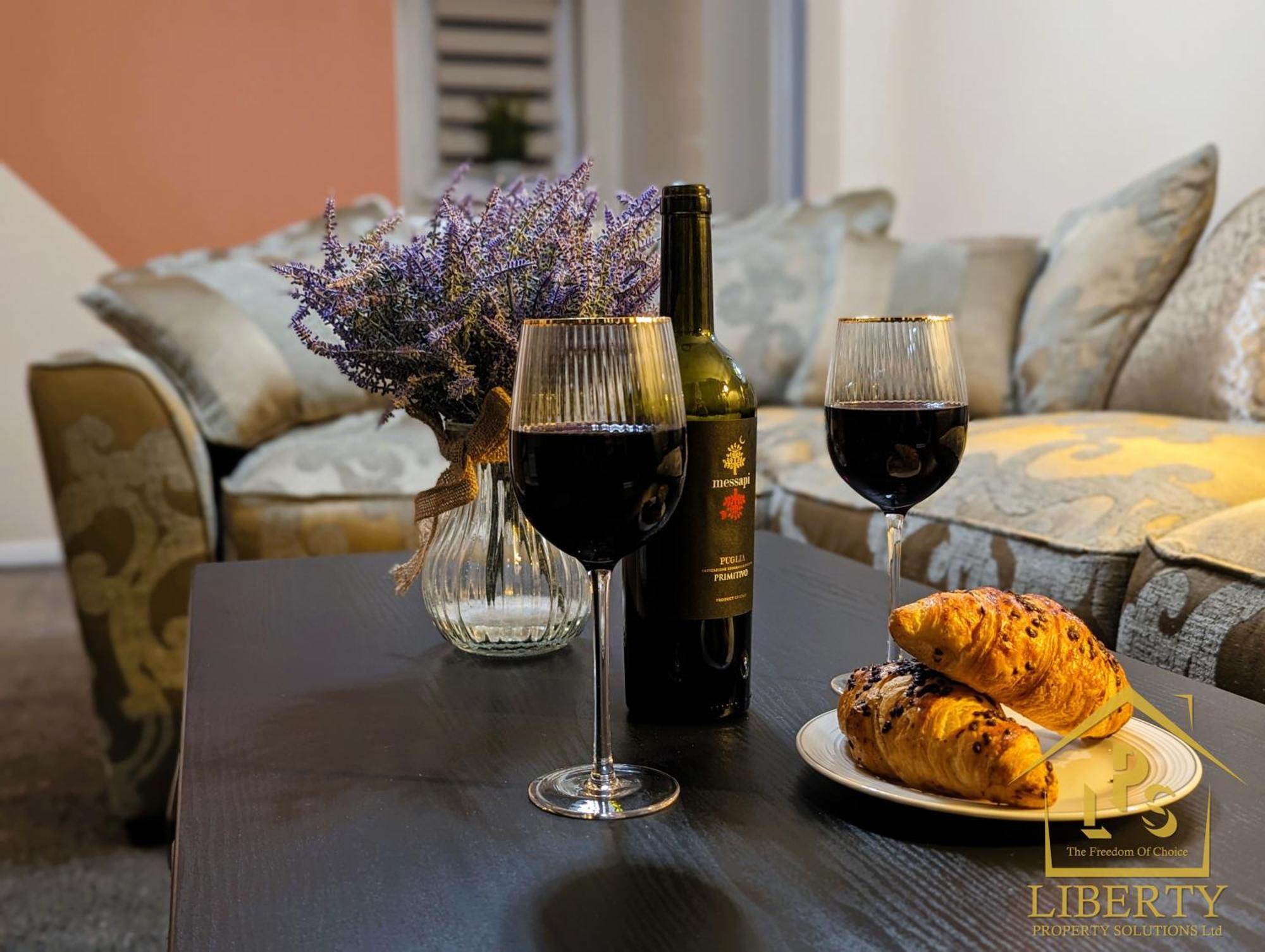 6 Guests * 4 Bedroom * Free Wi-Fi *Huntingdon Esterno foto