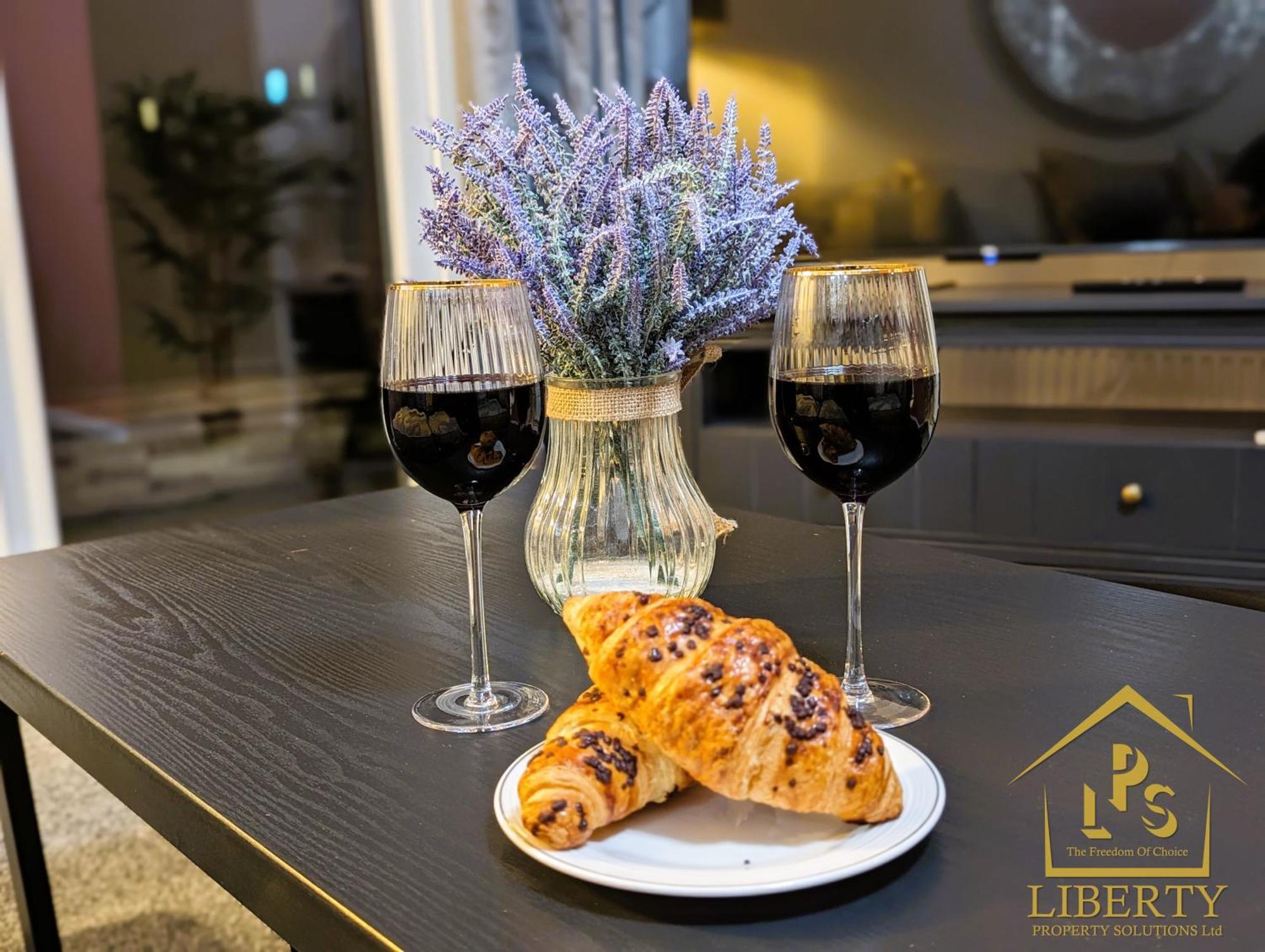 6 Guests * 4 Bedroom * Free Wi-Fi *Huntingdon Esterno foto