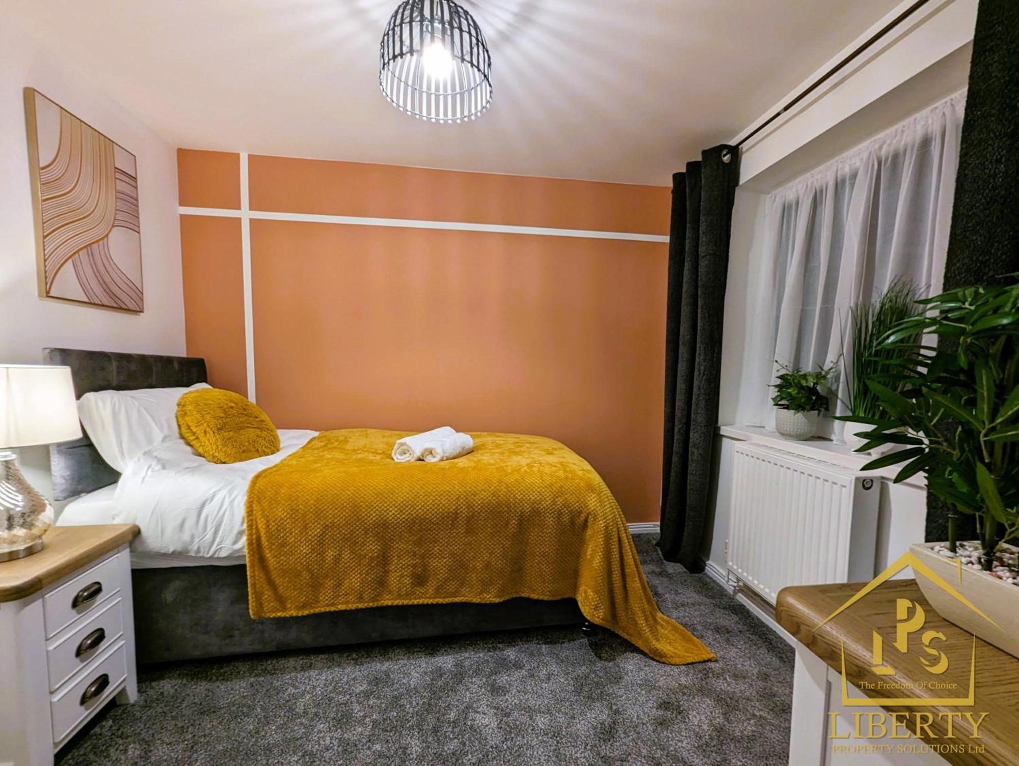 6 Guests * 4 Bedroom * Free Wi-Fi *Huntingdon Esterno foto