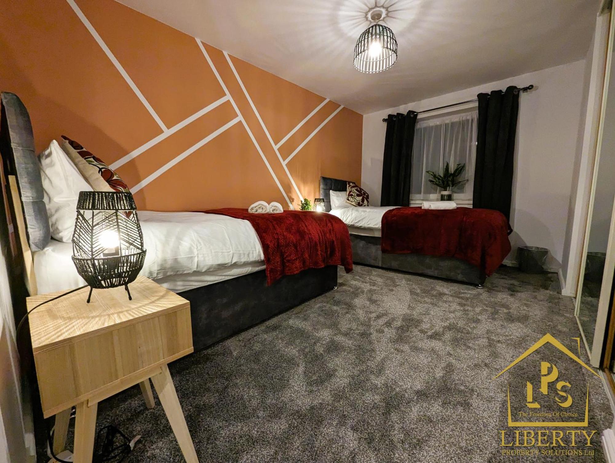 6 Guests * 4 Bedroom * Free Wi-Fi *Huntingdon Esterno foto